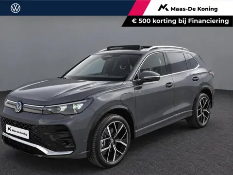 Volkswagen Tiguan 1.5eHybrid 200kW/272PK R-Line · Panoramadak · Trekhaak · 360°Camera + Parkeersenso
