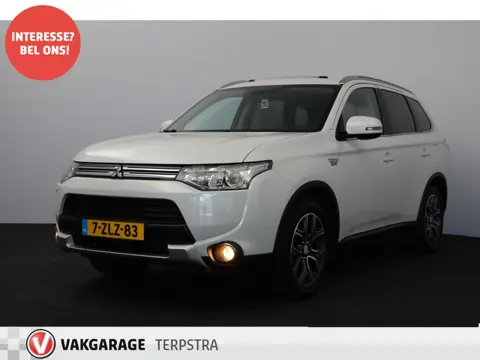Mitsubishi Outlander 2.0 PHEV Instyle X-Line/ Schuif-Kanteldak!/ Automaat/ Elek.Klep/ Trekhaak/ Flip
