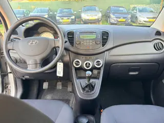 Foto 18 van Hyundai I10 1.1 Dynamic Cool/ ZEER NETJES