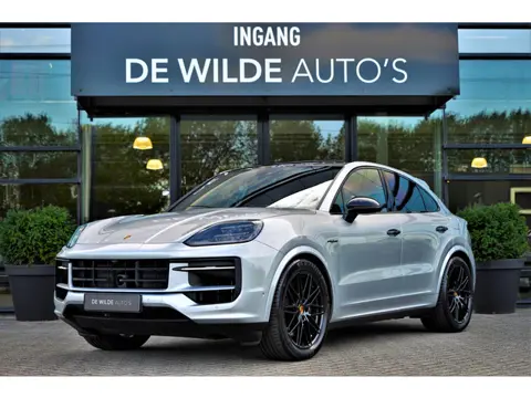 Porsche Cayenne Coupé 3.0 E-Hybrid SportDesign SoftClose Head-up Carbon Trekhaak Keyless HD-matrix