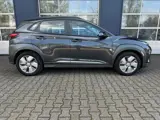 Foto 24 van HYUNDAI KONA EV COMF SMART 64 KWH, 3 fase, Camera, Warmtepomp, Carplay, Navi, Keyless, ALL IN prijs!