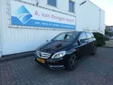Foto 30 van MERCEDES-BENZ B-KLASSE 180 AMBITION Automaat,Navi,Xenon,Camera,Trhaak