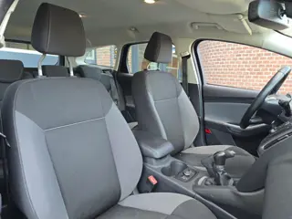 Foto 17 van Ford Focus Wagon 1.0 EcoBoost Edition Plus Apk |Clima