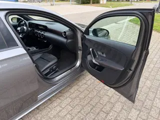 Foto 13 van MERCEDES-BENZ A-KLASSE 200 AMG Night Pakket Navi Led