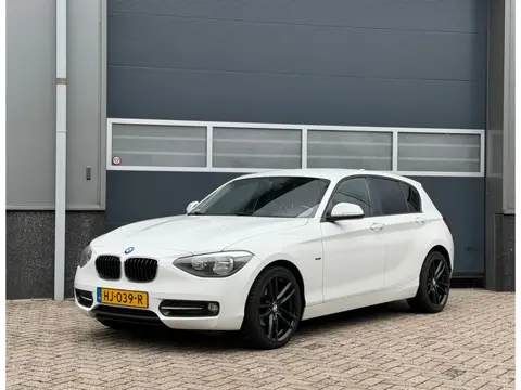BMW 1-serie 116i Sport bj.2015 Autom|Navi|5 Drs|Clima|Cc.