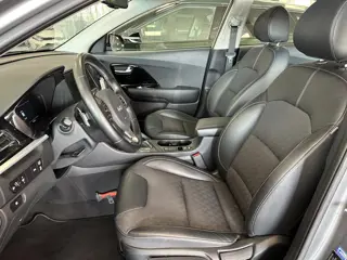 Foto 13 van Kia Niro 1.6 GDi Hybrid DynamicLine
