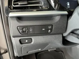 Foto 17 van Kia Niro 1.6 GDi Hybrid DynamicLine