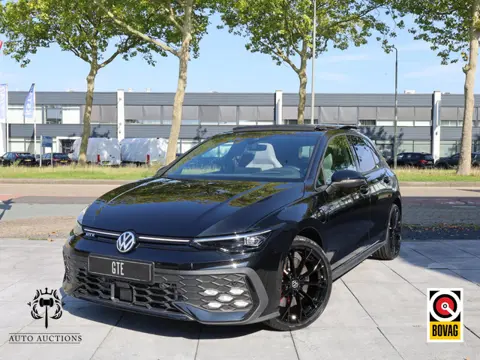Volkswagen Golf GTE 1.5 eHybrid 272PK | Panodak | Leer | 19"Inch | Black Style | Garantie 2031 | Hea