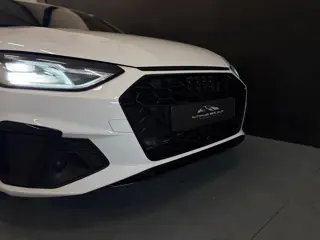 Foto 15 van Audi A4 Avant 35 TFSI S edition Competition Virtual Dealer onderhouden Navi Keyless