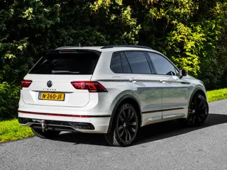 Foto 20 van Volkswagen Tiguan 1.5 TSI R-Line | IQ Lights | Trekhaak