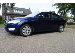 Ford Mondeo 2.0-16V Trend 248 dkm airco , trekhaak apk 15-10-2026