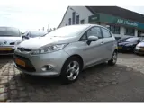 Foto 21 van Ford Fiesta 1.25 Titanium 5 drs nw apk 22-10-2027 airco voorruit verwarming