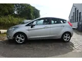 Foto 23 van Ford Fiesta 1.25 Titanium 5 drs nw apk 22-10-2027 airco voorruit verwarming
