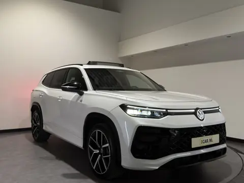 Volkswagen Tayron 1.5 eHybrid R-Line Edition | Trekhaak | H&K Audio | Luxe Leder | Panoramadak | Sto