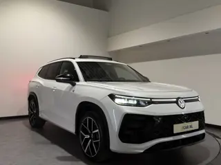 Volkswagen Tayron 1.5 eHybrid R-Line Edition | Trekhaak | H&K Audio | Luxe Leder | Panoramadak | Sto