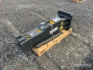 Mustang HM1002 Hydraulic Breaker (Unused) (bj 2026)