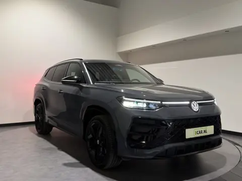 Volkswagen Tayron 1.5 eHybrid R-Line Edition | Trekhaak | H&K Audio | Panoramadak | Black Style | Wi