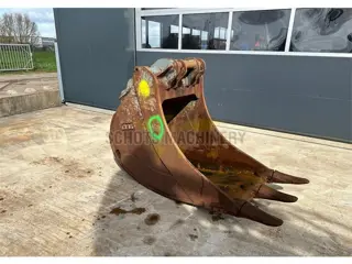 CM Digging Bucket with Teeth (0.8 cbm)