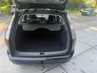 Foto 19 van Ford Focus Wagon 1.6 Titanium Navi Airco