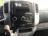 Foto 21 van Volkswagen Crafter 2.5 TDi L2H2 AC Camper Versnellingsbak probleem