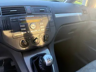 Foto 18 van Ford Focus C-Max 1.8-16V Trend / Bj: 2004 / Airco / Nieuwe apk!
