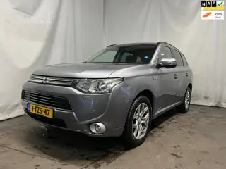 Mitsubishi Outlander 2.0 PHEV Instyle - Rechter zijschade - Schade
