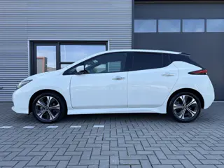 Foto 15 van Nissan LEAF N-Connecta 40 kWh ✓SOH 88.6% ✓Navigatie ✓360° Camera ✓BLIS ✓Adaptive Cruise ✓Apple Carpl