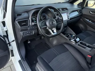 Foto 18 van Nissan LEAF N-Connecta 40 kWh ✓SOH 88.6% ✓Navigatie ✓360° Camera ✓BLIS ✓Adaptive Cruise ✓Apple Carpl