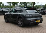 Foto 24 van Porsche Macan 2.0 T / Trekhaak / Panoramadak / Camera / Luchtvering / Keyless / 21'' / Adaptieve Sto