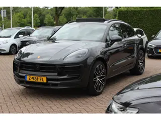 Foto 17 van Porsche Macan 2.0 T / Trekhaak / Panoramadak / Camera / Luchtvering / Keyless / 21'' / Adaptieve Sto