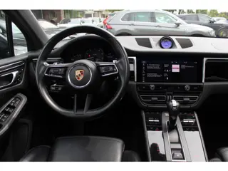 Foto 20 van Porsche Macan 2.0 T / Trekhaak / Panoramadak / Camera / Luchtvering / Keyless / 21'' / Adaptieve Sto