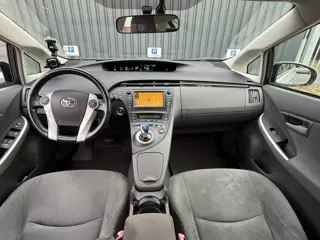Foto 19 van Toyota Prius 1.8 Dynamic|Camera|Trekhaak|Navi|Head-UP|Massage|Dealer Onderhouden