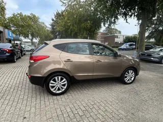Foto 14 van Hyundai ix35 2.0i 4WD i-Catcher Leder Pano Keyless Camera