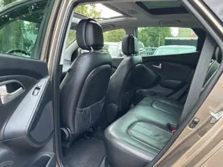 Foto 15 van Hyundai ix35 2.0i 4WD i-Catcher Leder Pano Keyless Camera