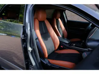 Foto 16 van Mazda CX-30 2.5 e-SkyActiv-G M Hybrid 140pk Aut. Nagisa - Head-up display - Bose - Adaptieve cruise