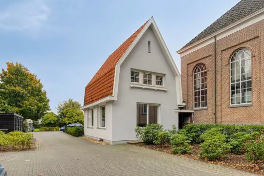 Woning aan de Kerklaan te Schoonoord