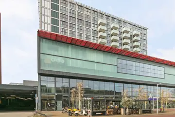 Woning aan de Raadhuisplein te Hoofddorp