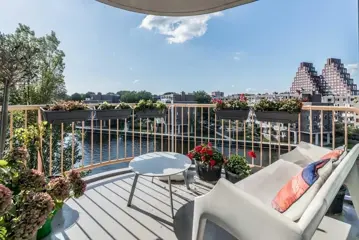 Woning aan de Van Reigersbergenstraat te Amsterdam