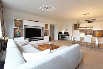Woning aan de Wamberg te Amsterdam
