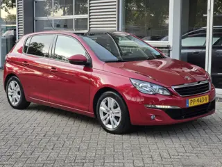 Foto 16 van Peugeot 308 1.2 PureTech Blue Lion Pano Apk Tm 08-2027