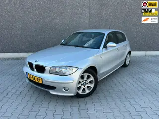 BMW 1-serie 116i High Executive | TREKHAAK | AUX | CC | PDC | APK T/M 10-10-2027 | AFLEVERBEURT | CO