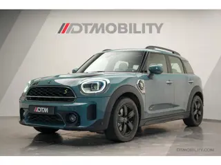Foto 11 van MINI Countryman 1.5 Cooper S E ALL4 | Panorama | Chester | Camera