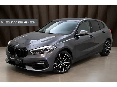 BMW 1-serie 118i Executive Edition Sportline | Cruise Contol | Ambiance Verlichting | Navigatie | Ke