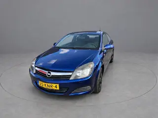Foto 10 van Opel Astra GTC 1.4 Enjoy (bj 2005)