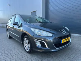 Foto 11 van Peugeot 308 SW 1.6 VTi X-Line AIRCO PDC LED 2012