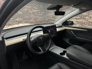 Foto 14 van Tesla Model Y Long Range AWD 75 kWh