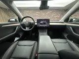 Foto 29 van Tesla Model Y Long Range AWD 75 kWh