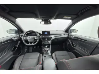 Foto 20 van Ford Focus 1.0 Eco Hybrid ST Line X Navi Camera Winter Parking Dodehoek pack Elek. Klep Wagon Dealer