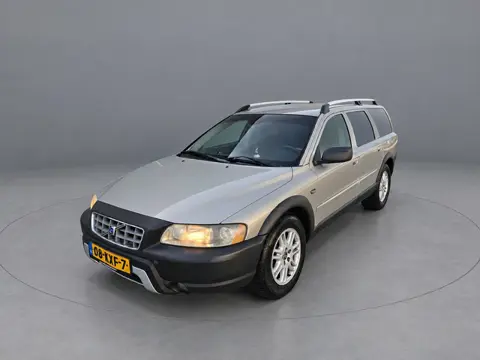 Volvo XC70 2.4 D5 (bj 2004, automaat)