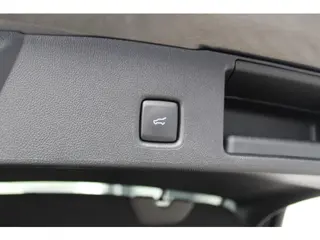 Foto 11 van Ford Kuga 2.5 243 pk PHEV ST-Line X Febr. 2026, slechts 4.300km ! Autm. airco dual, elekt. achterkle
